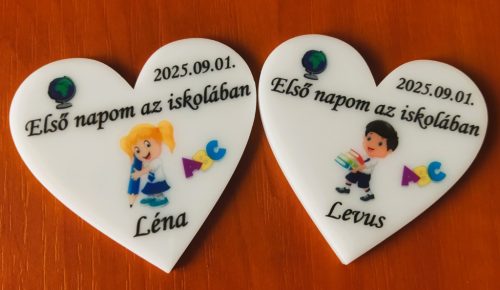 Első napom az iskolában, emlékőrző hűtőmágnes