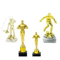 Műanyag arany színű figurák